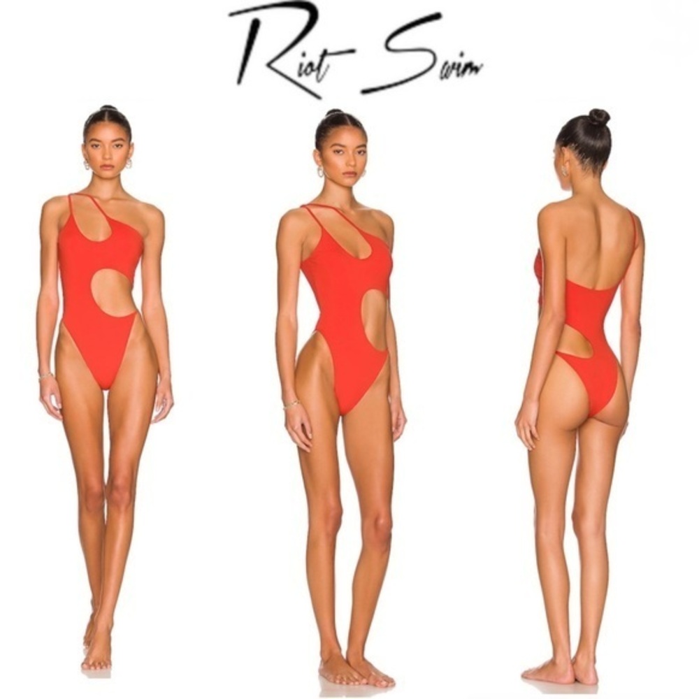 COPY - Riot Swim Blaise One Piece in Coral XS 150$